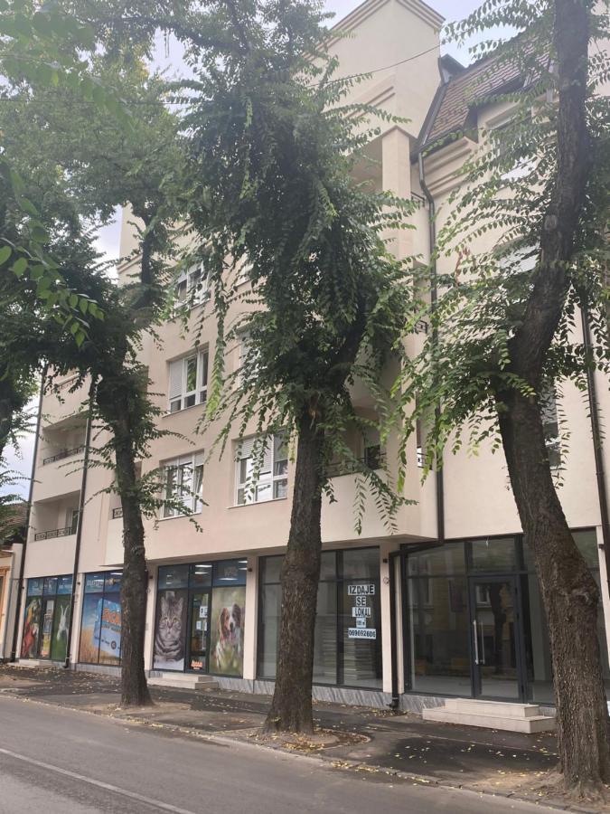 Apartman Mdb Lux 수보티차 외부 사진