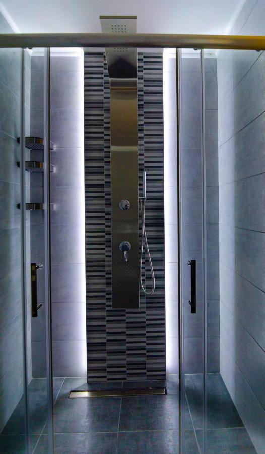 Apartman Mdb Lux 수보티차 외부 사진