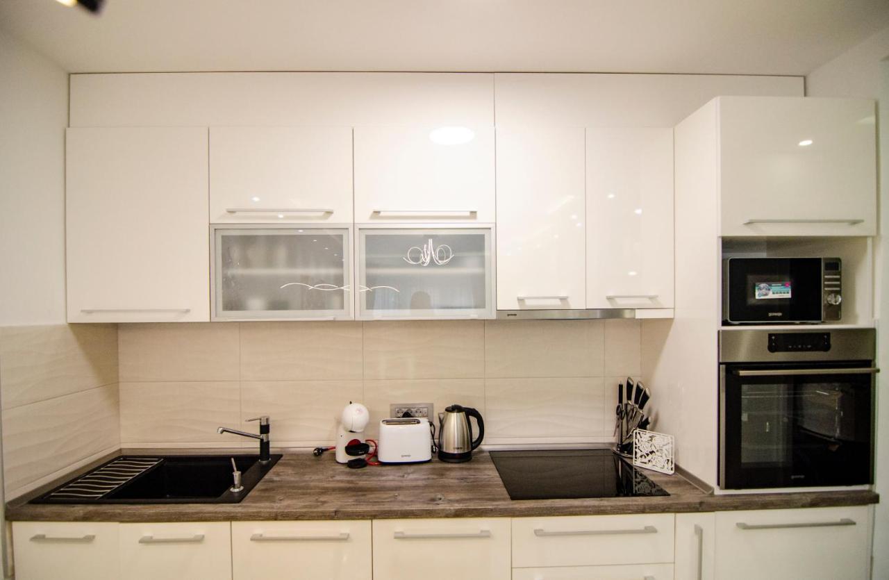 Apartman Mdb Lux 수보티차 외부 사진