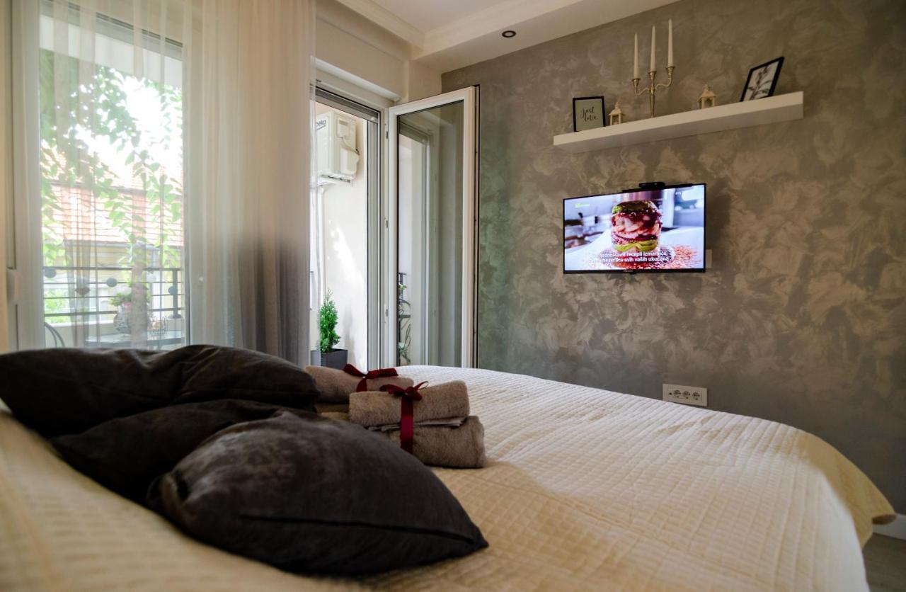 Apartman Mdb Lux 수보티차 외부 사진