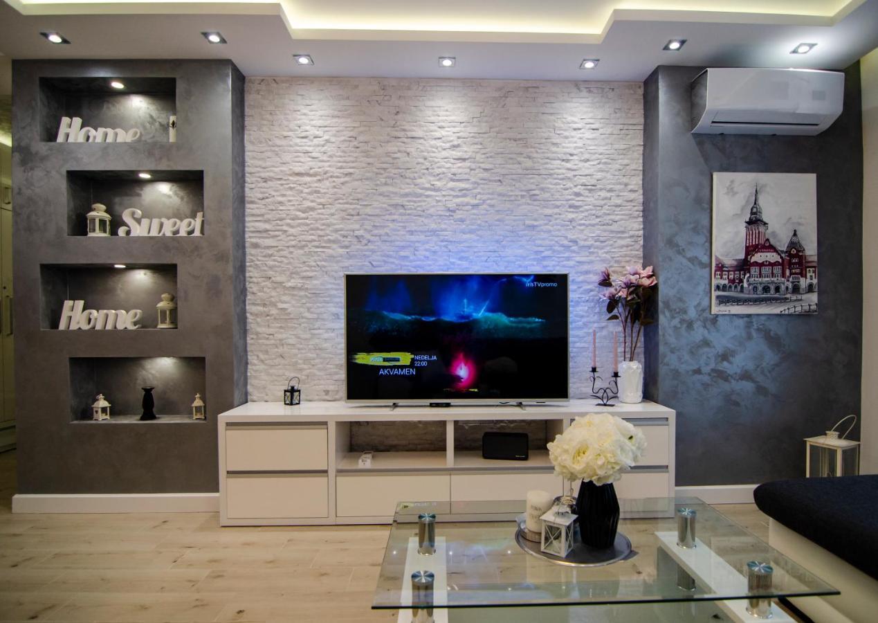 Apartman Mdb Lux 수보티차 외부 사진